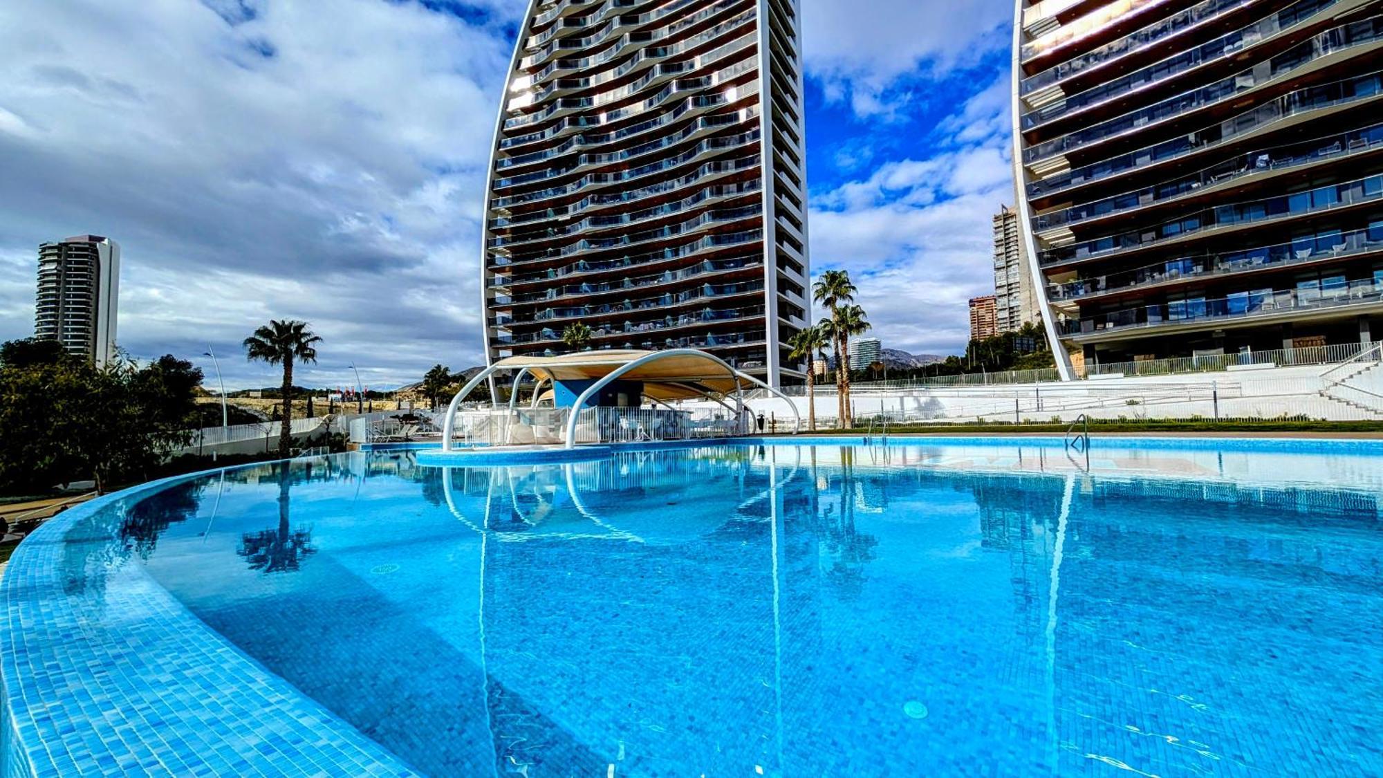 Sunset Waves Sea View Apartments Бенідорм Екстер'єр фото